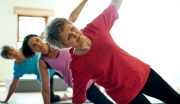 women doing yoga 